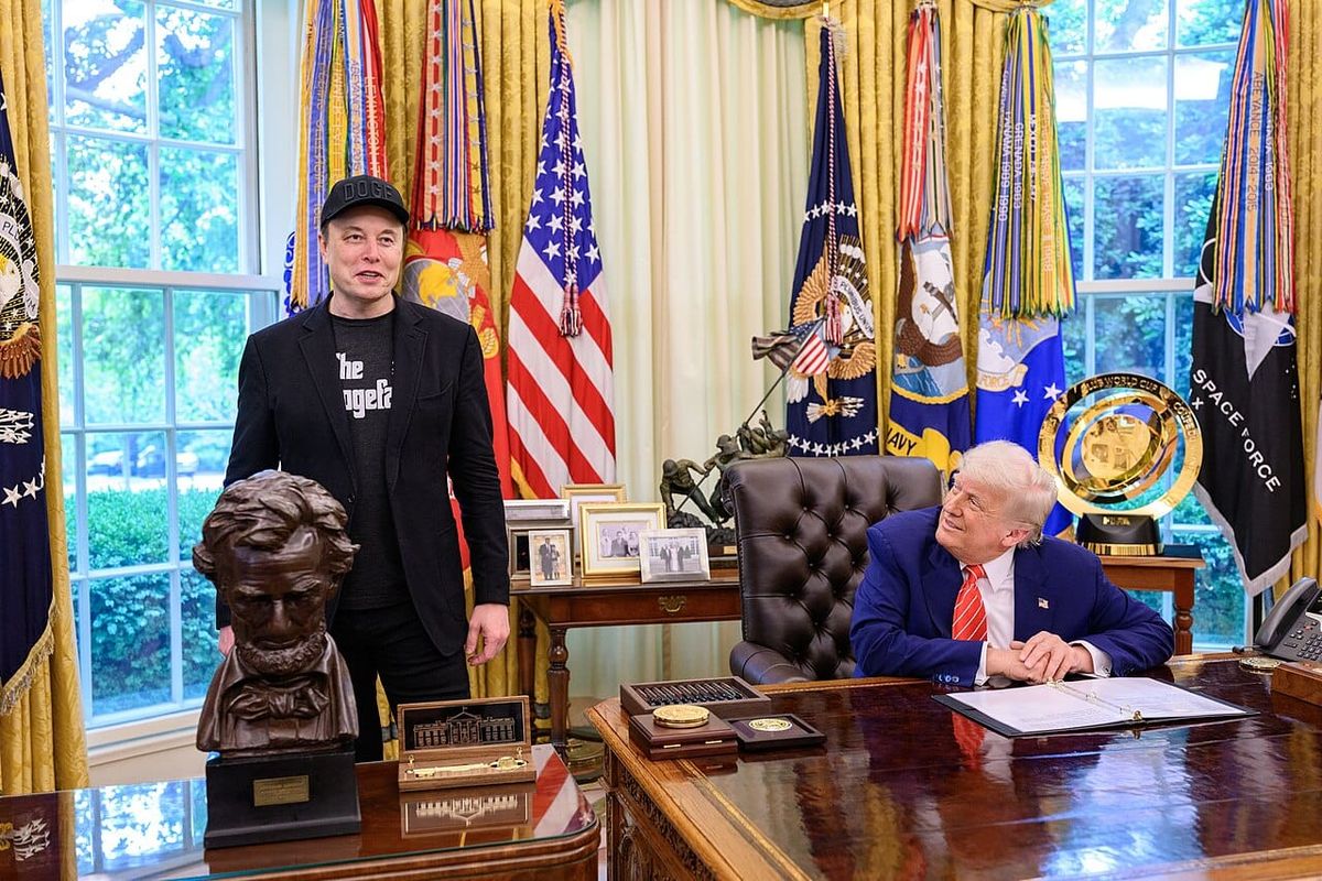 DOGE-aligned White House web projects funnel citizen data to analytics firm