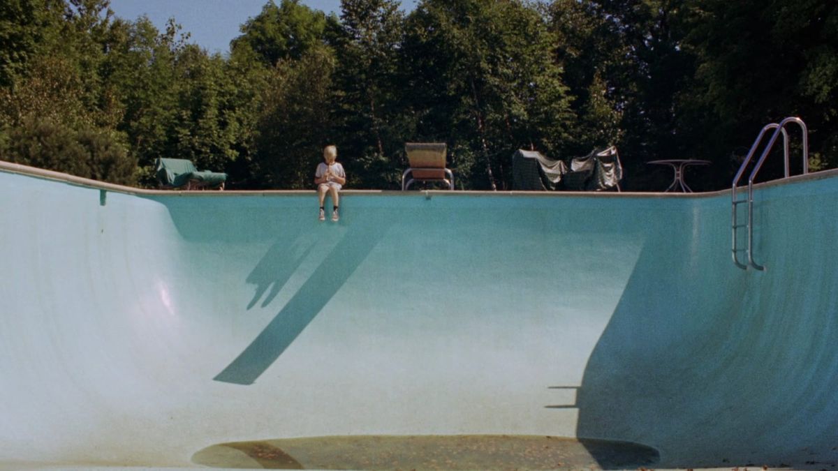 El minigolf abandonado #6 Ventiladores, piscinas y cintas de video