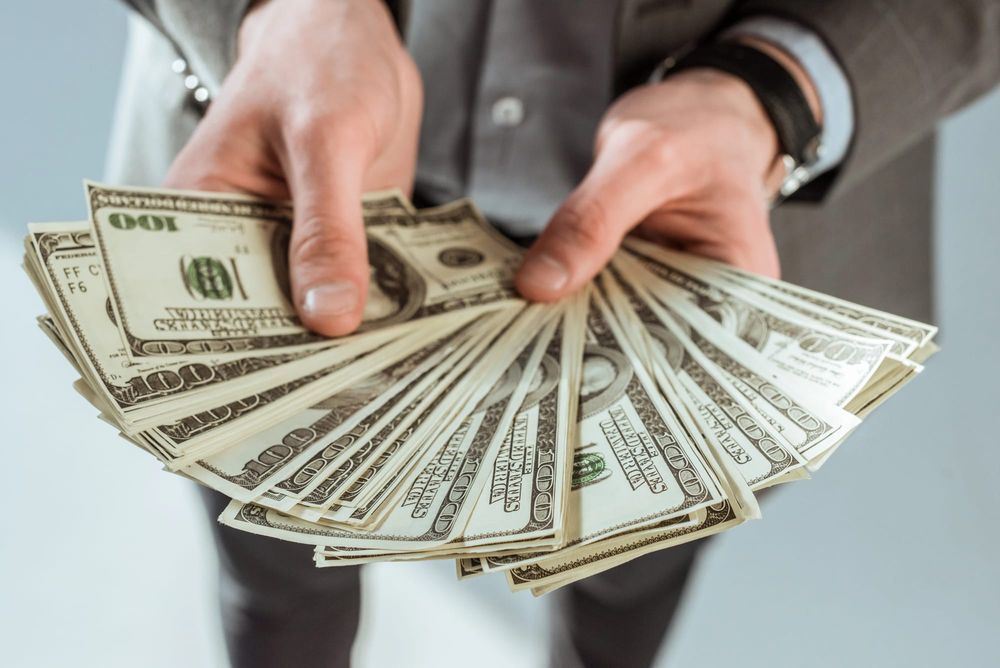 Making Six Figures? Why Don’t You Feel Rich?