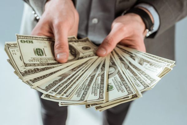 Making Six Figures? Why Don’t You Feel Rich?