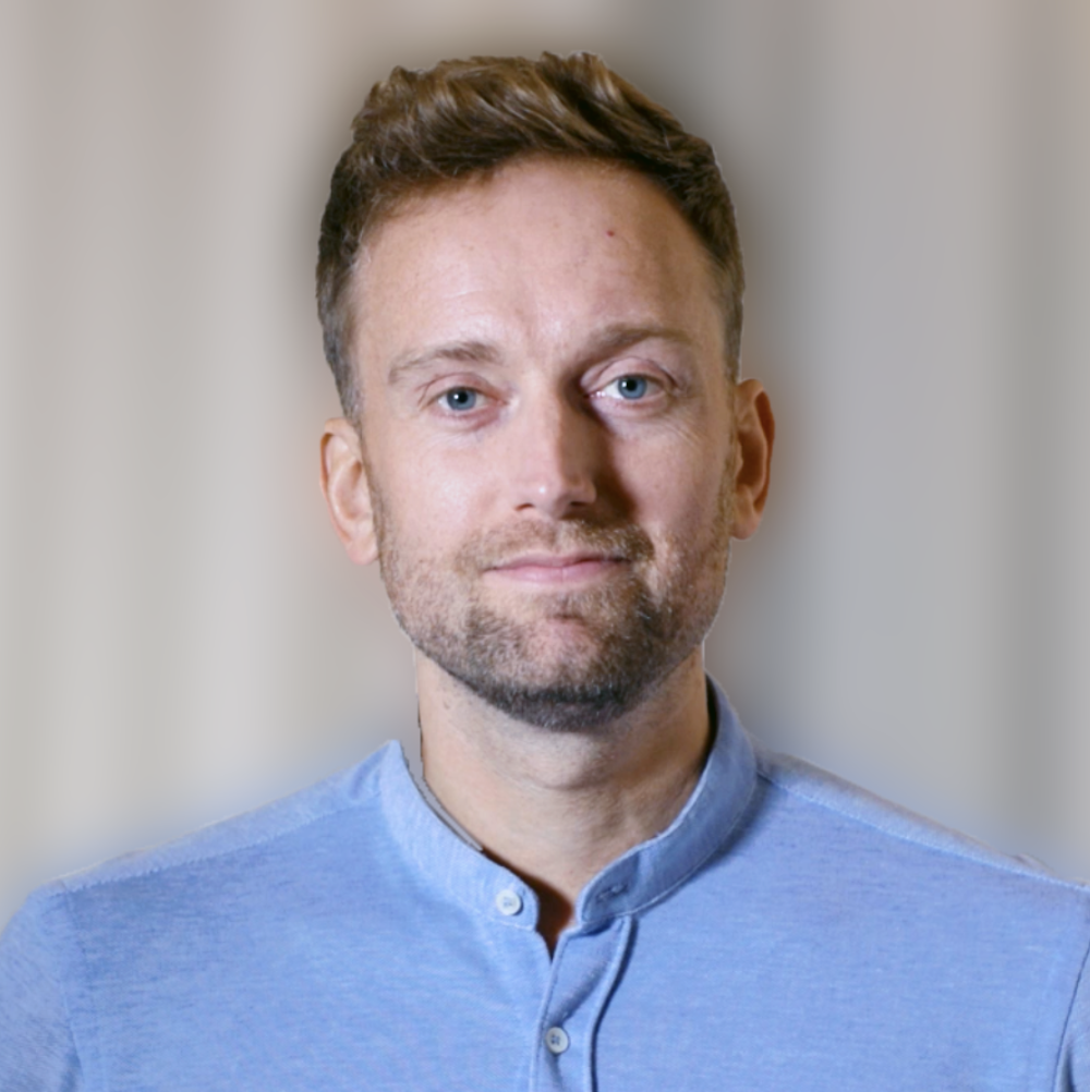 Elliott Rayner