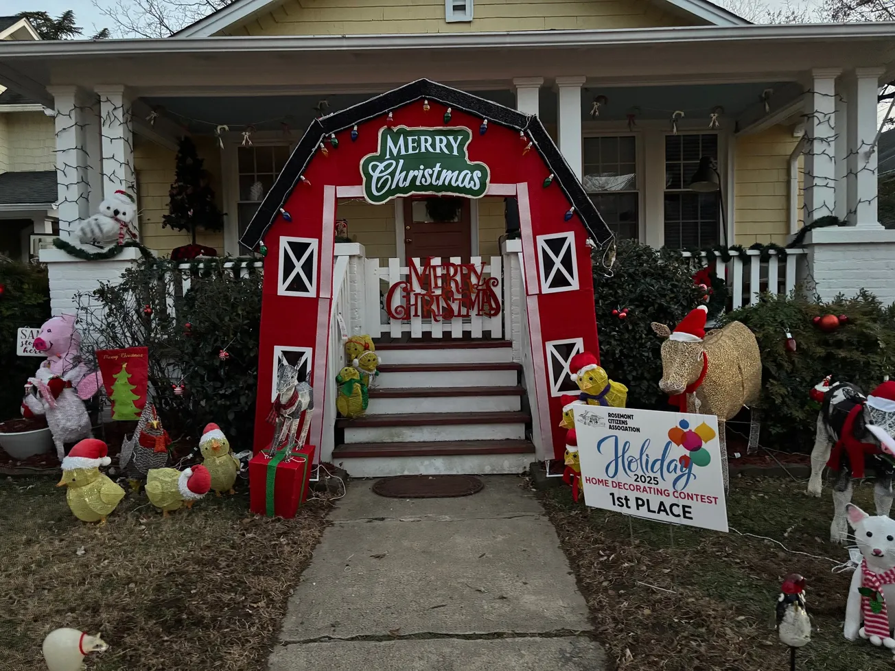 Rosemont crowns winners of sixth annual holiday decor competition