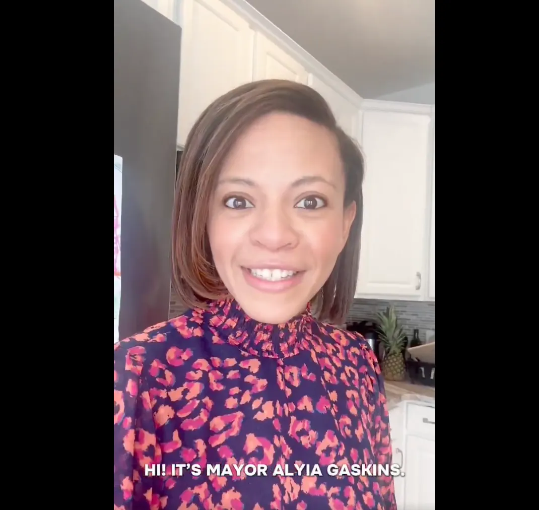 Mayor: City hauling 600 loads of snow a day; sidewalk enforcement starts with warnings