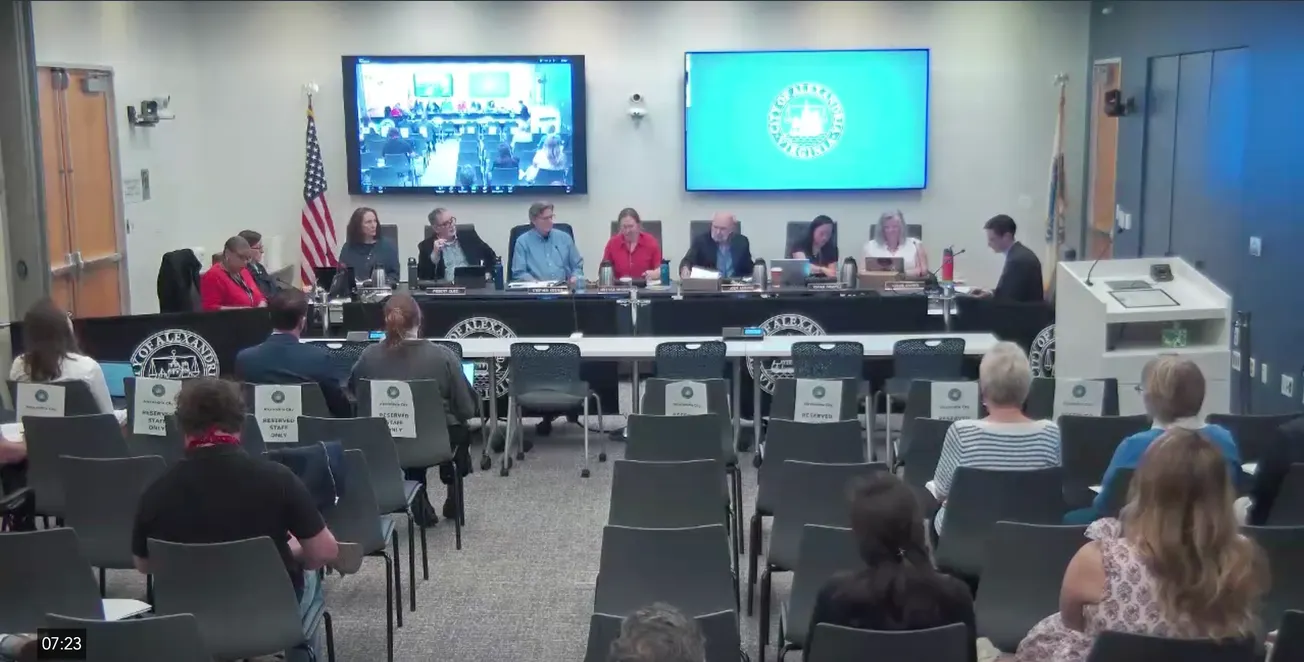 Planning Commission backs Old Town Pool replacement, defers beekeeping rules