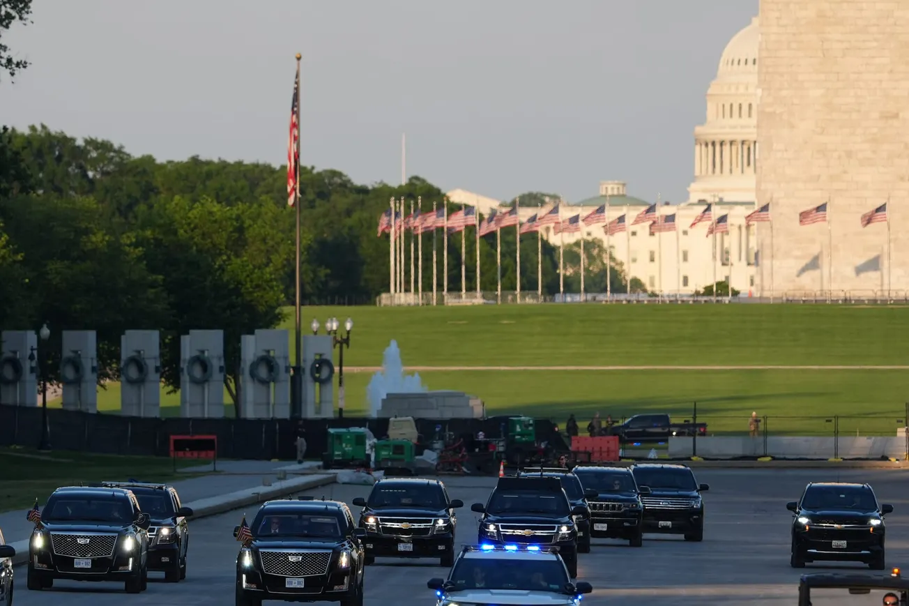 Trump drives across Lincoln Memorial Reflecting Pool to inspect new blue coating he's putting on it