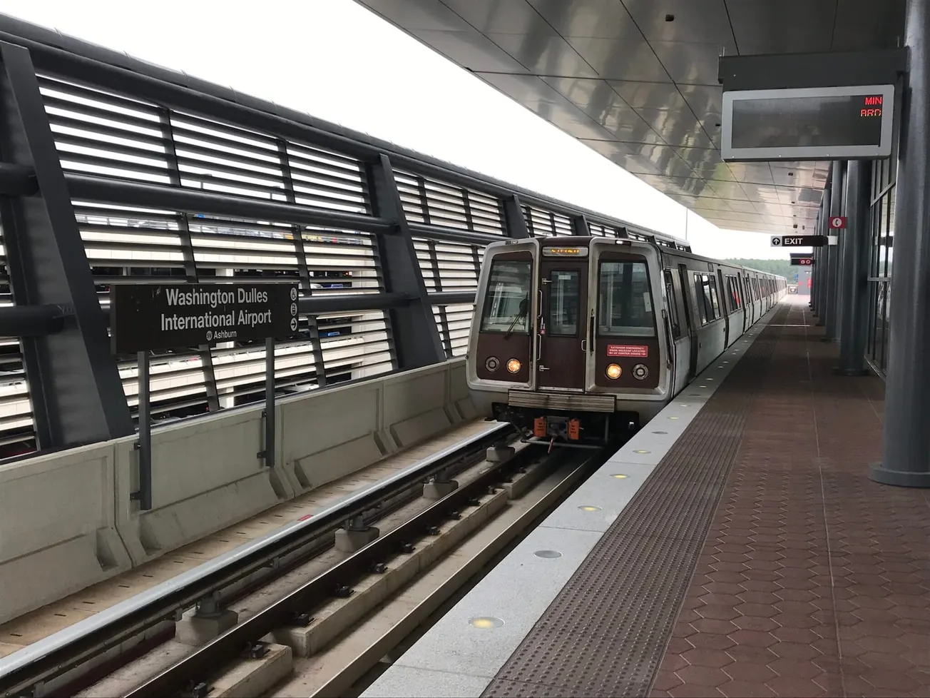 Lawmakers weigh merging Northern Virginia transit agencies to cut costs