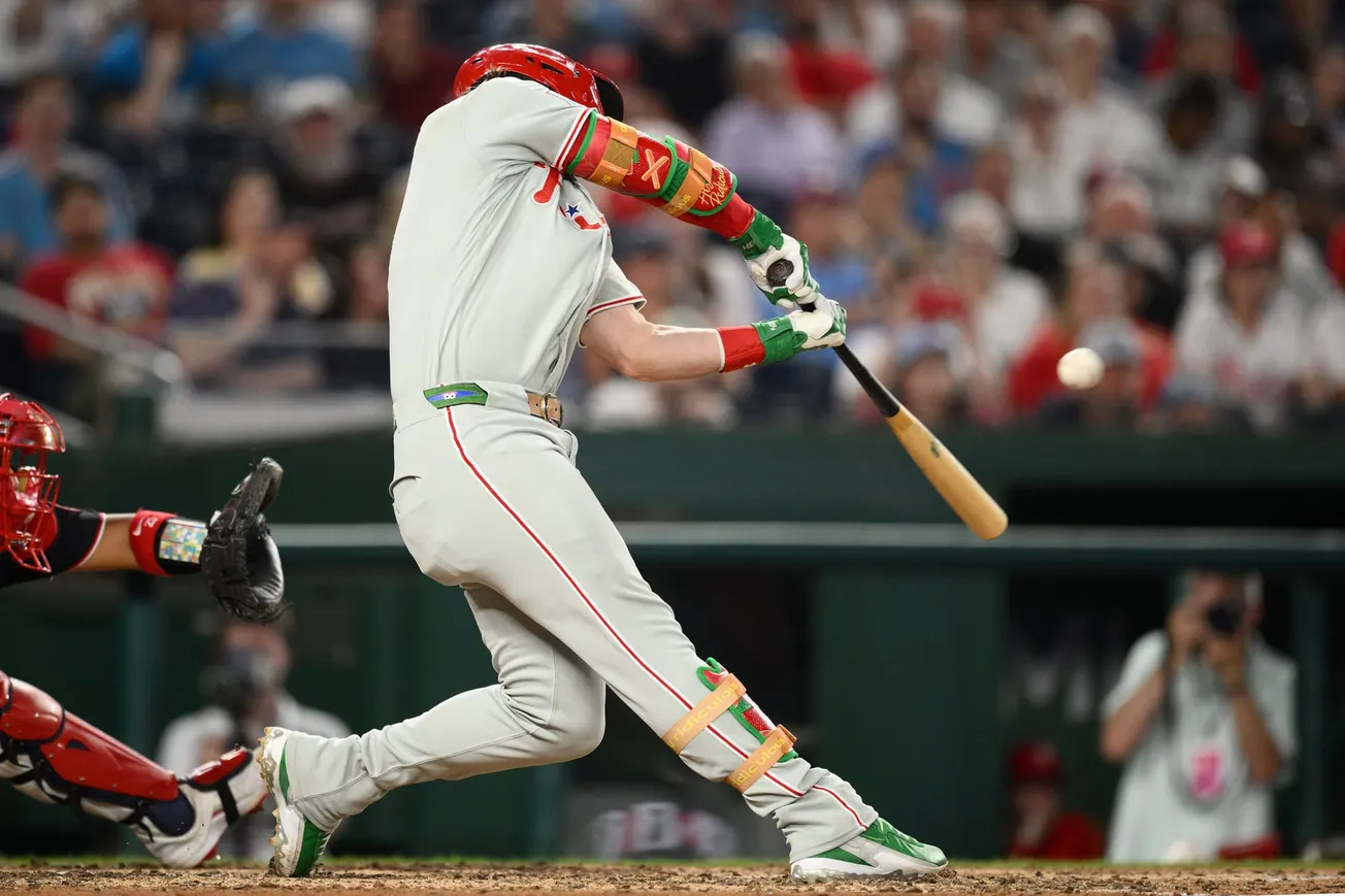 Harper and Hill homers in the 9th help rally Phillies to a 10-5 victory over the Nationals