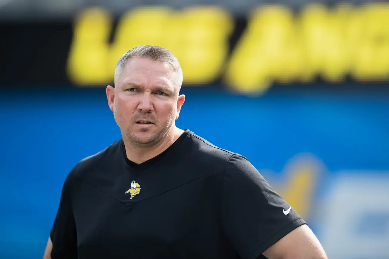 Commanders part ways with tight ends coach Ben Steele on the eve of training camp