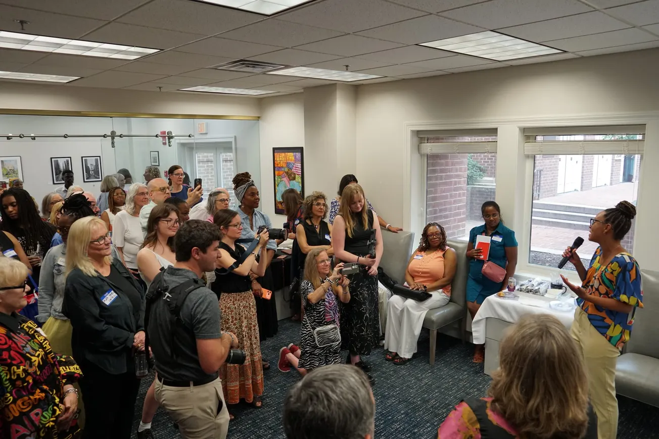 Mayor Gaskins kicks off 'Art in Every Space' pilot, filling Alexandria businesses with local artwork
