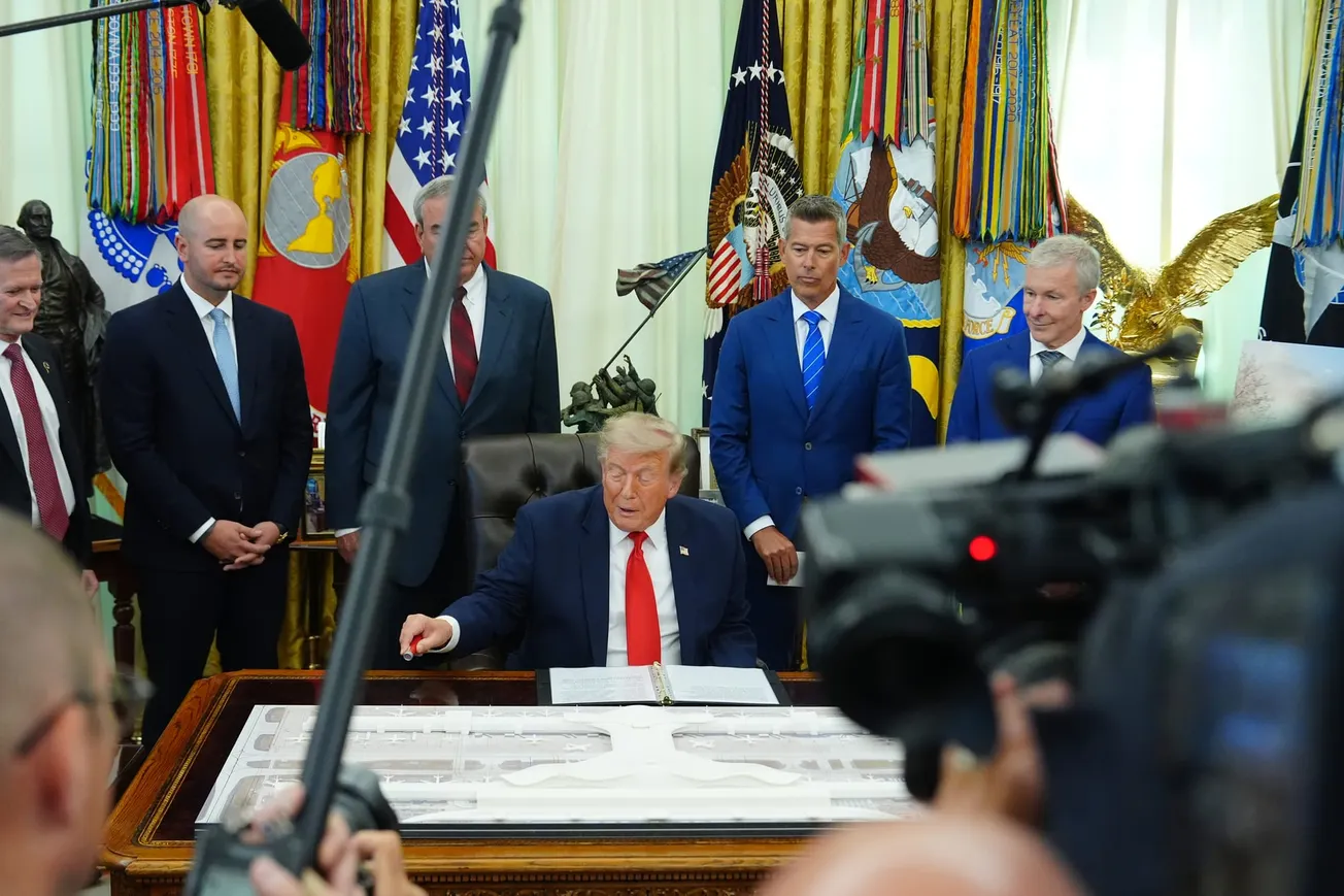 Trump announces a $22.5 billion makeover of Dulles airport that will eliminate the 'people movers'