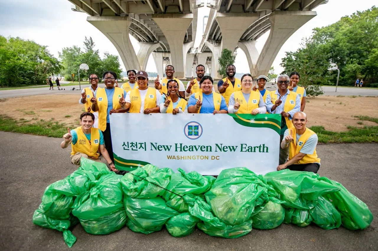 Washington D.C.-area church volunteers collect 180 pounds of trash from Jones Point Park after Fourth of July