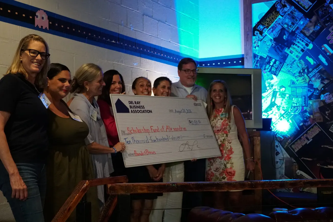 Del Ray Business Association presents $10,511 to Scholarship Fund of Alexandria