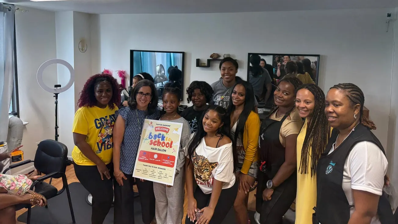 Mayor's Back-to-School Hair Salon serves more than 30 Alexandria girls in fourth year