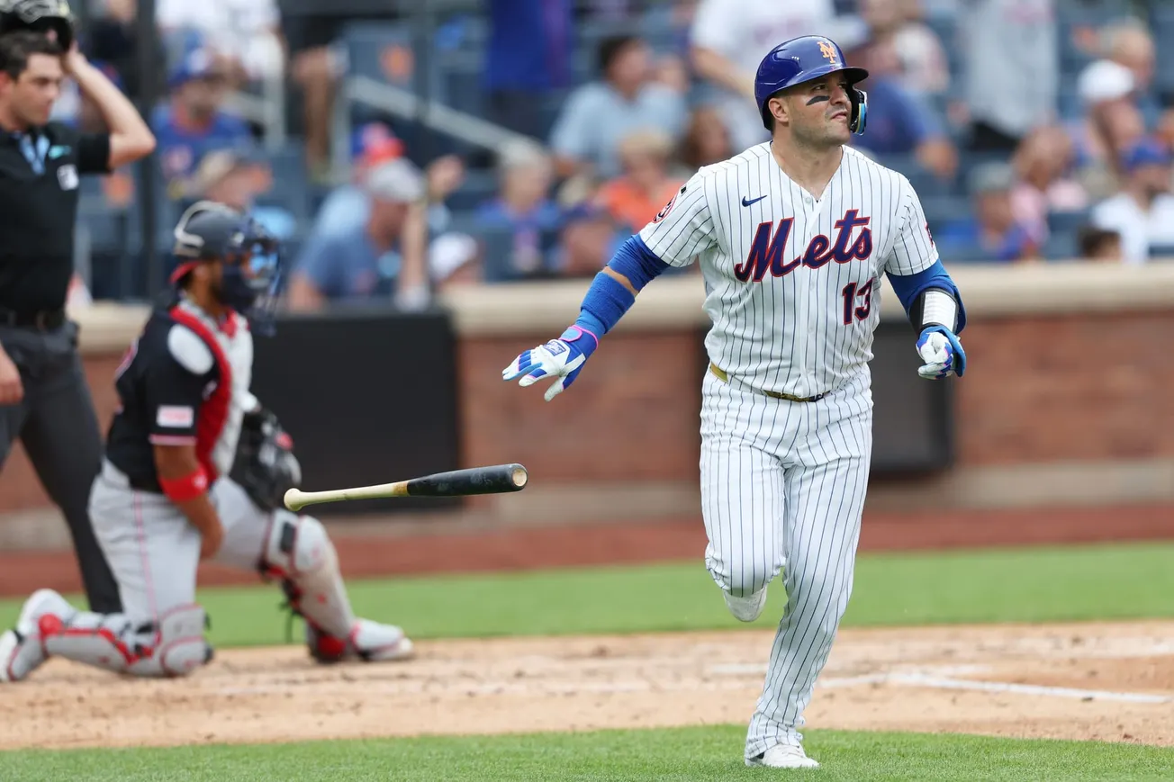 Scott pitches into 7th, helps Mets past Nats for sweep
