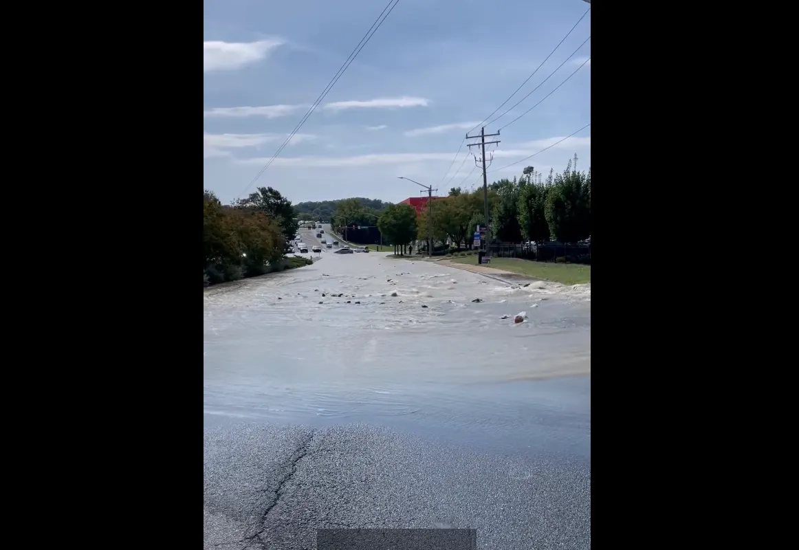 Water main break closes southbound South Van Dorn Street