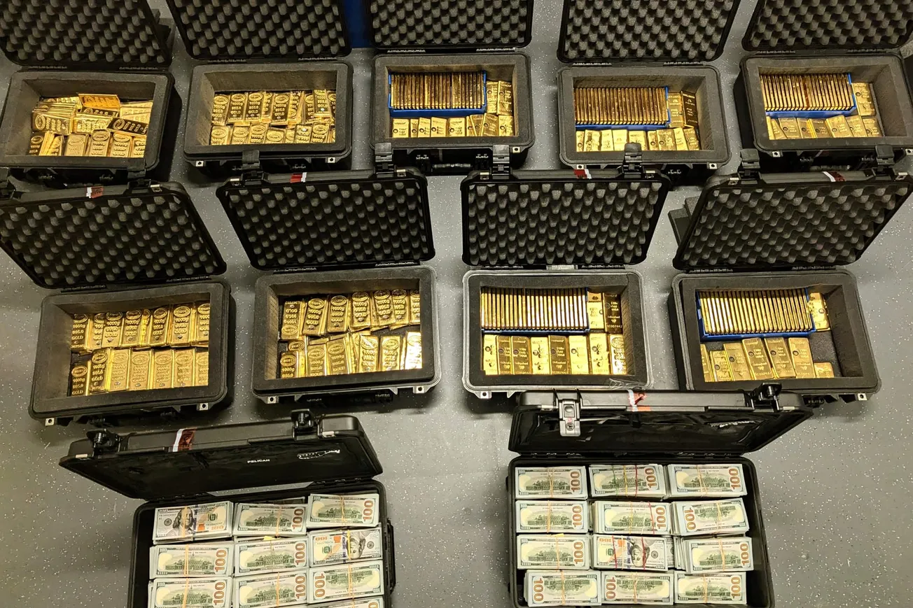 Former CIA official accused of stealing $40M in gold bars pleads guilty