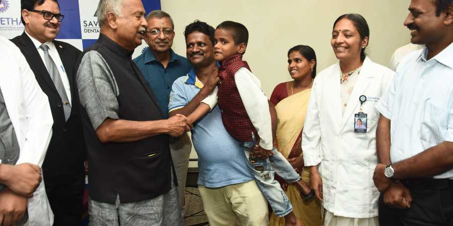 garcon indien 526 dents extraites tumeur