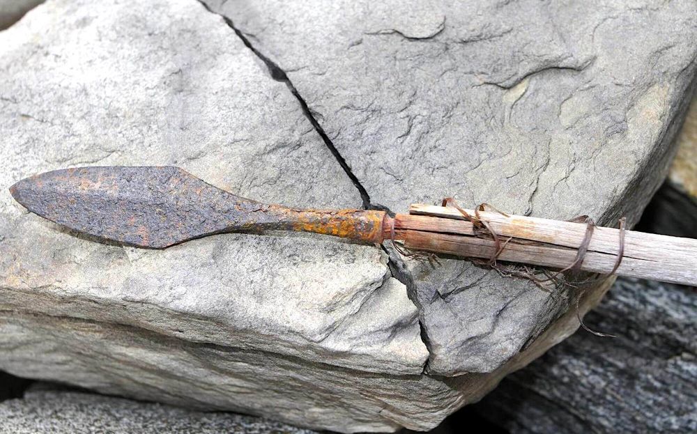La fonte des glaces révèle un trésor spectaculaire d'artefacts de chasse anciens en Norvège