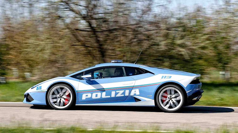 La police italienne livre un rein en Lamborghini, parcourant 490 kilomètres en seulement 2h