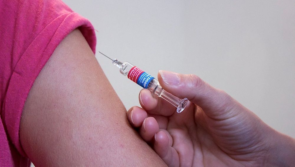 Le vaccin contre la grippe pourrait protéger contre la COVID-19, selon une nouvelle étude