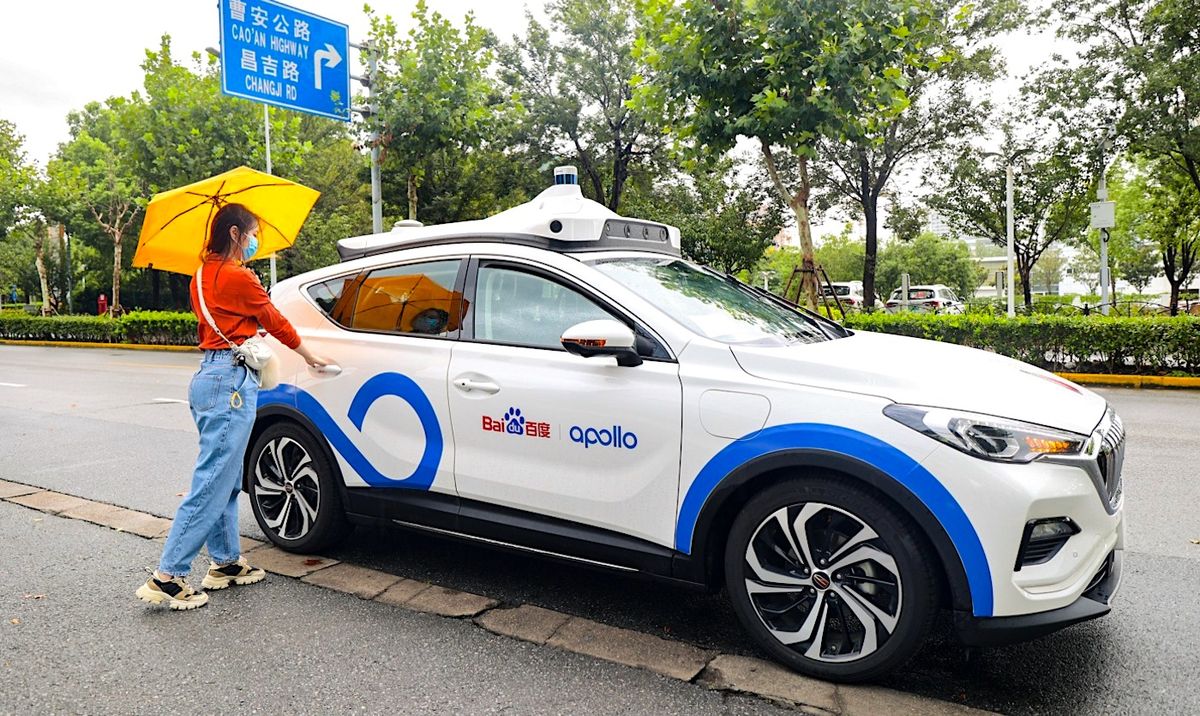 Les premiers taxis sans chauffeur entrent en service à Pékin