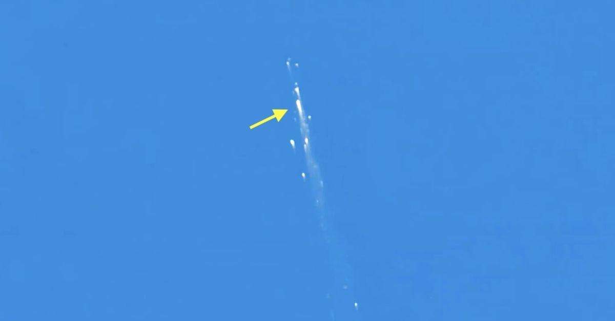 VIDÉO : un ancien satellite de la NASA se désintègre de façon spectaculaire dans l'atmosphère