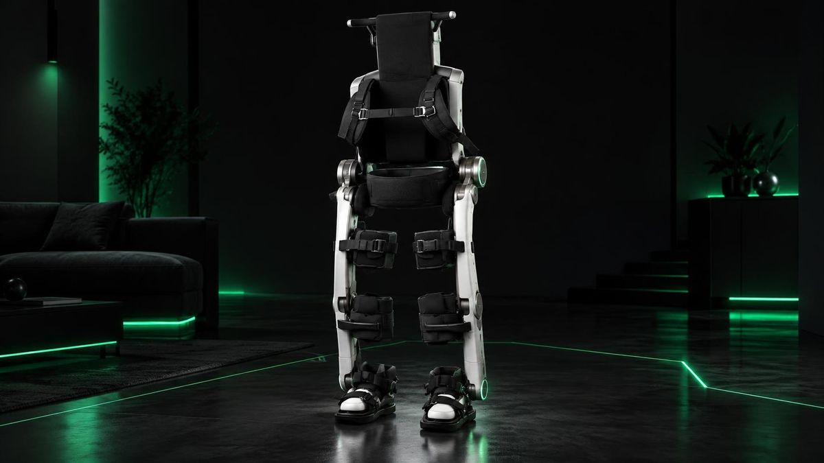 Paralysés, ils pourront se lever chez eux : la FDA autorise l'exosquelette français Eve
