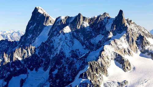 Un glacier du massif du Mont-Blanc pourrait s'effondrer à tout moment, prévient l'Italie