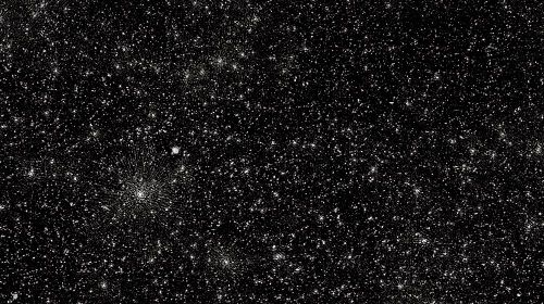 Chaque point blanc sur cette image est un trou noir supermassif