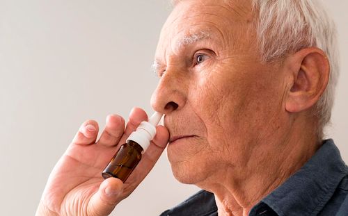 Démence : un spray nasal préventif bientôt en essai clinique