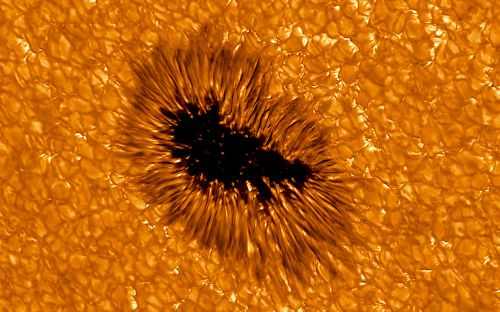D'incroyables images haute résolution du soleil capturées par un télescope européen (+animation)