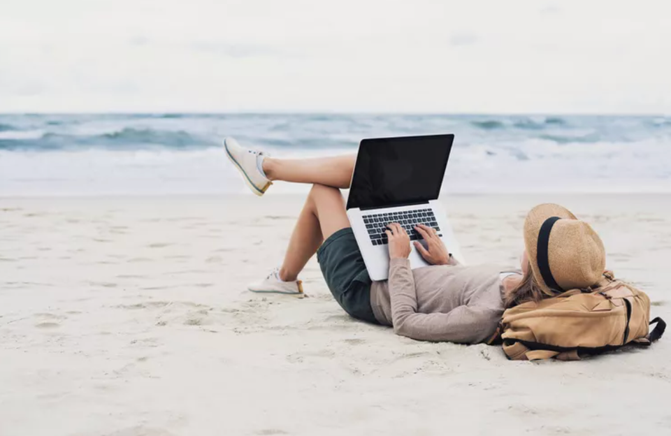 How to Become a Lifestyle Entrepreneur (With Prompts to Help You Start Now)