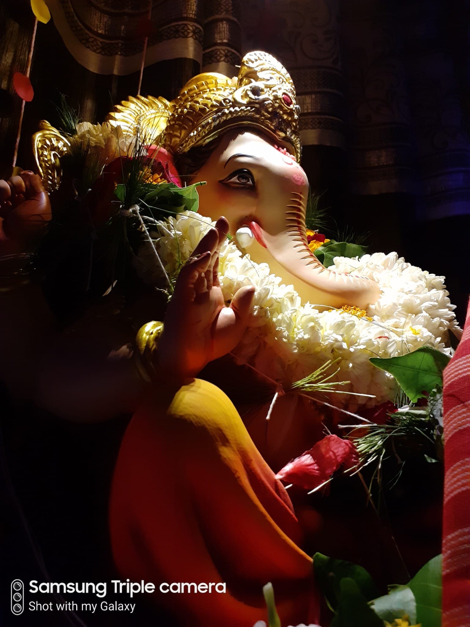 realistic lord ganesh wallpaper