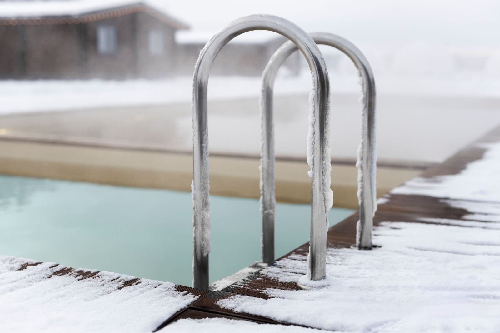 Piscina en invierno