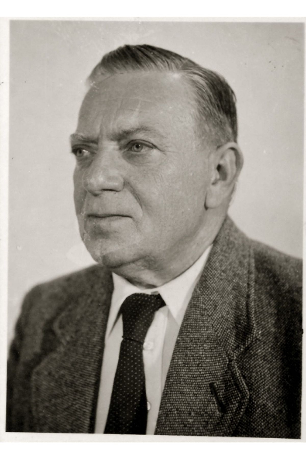 Der Enkelsprung: Fotografenmeister Karl Polzer, Stuttgart 1954