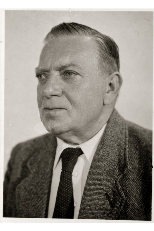 Der Enkelsprung: Fotografenmeister Karl Polzer, Stuttgart 1954