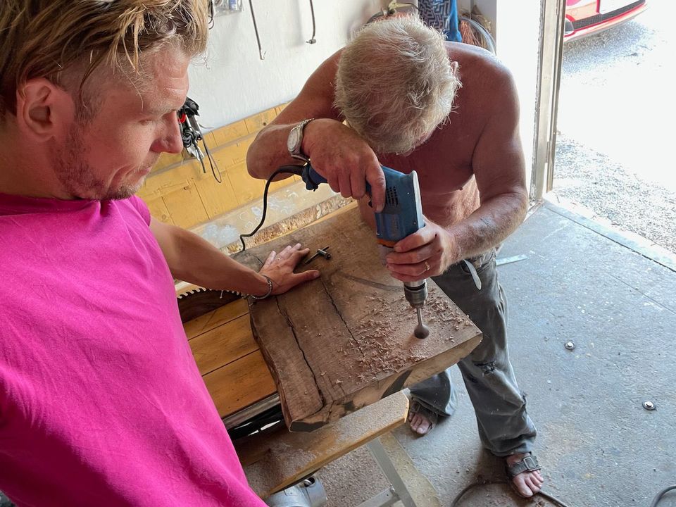 Přičuchnout ke dřevu