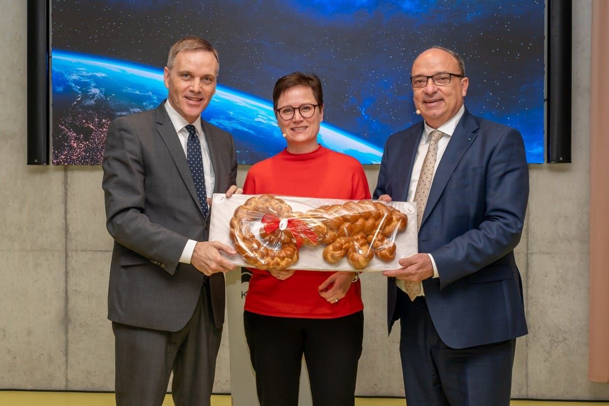 Schlüsselübergabe für das neue Amt für Verbraucherschutz