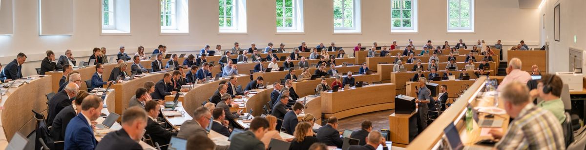 Grosser Rat Aargau unterstützt Vorstoss von Harry Lütolf, der wissen will, warum Ausländer mit schweren Delikten, die zudem Sozialhilfe beziehen, nicht ausgeschafft werden konnten