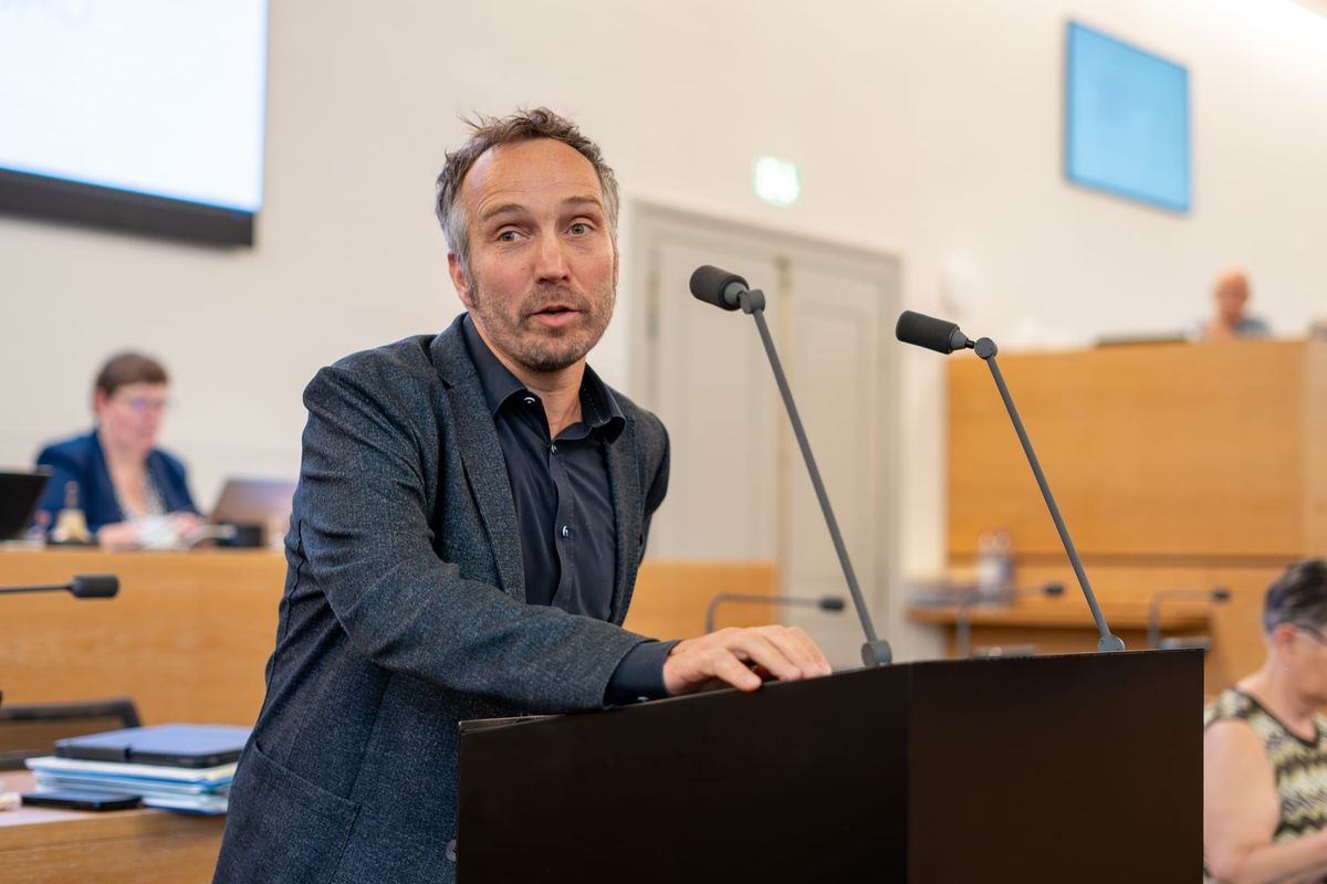 Sollen Hausarztpraxen Medikamente verkaufen dürfen? - das sagt der Regierungsrat