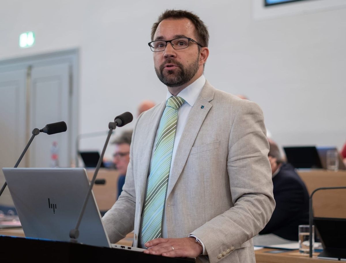 Finanzierung der Pflegeversorgung kantonalisieren? - Regierung will Anliegen prüfen