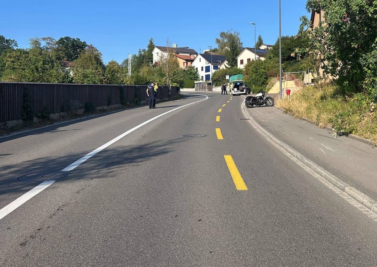 Ennetbaden: mit Motorrad schwer gestürzt