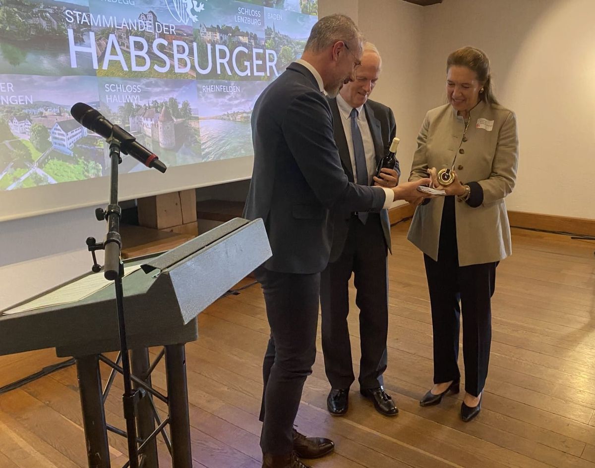 Erzherzoglicher Besuch bei der Vorstellung des Projekts "Stammlande der Habsburger"