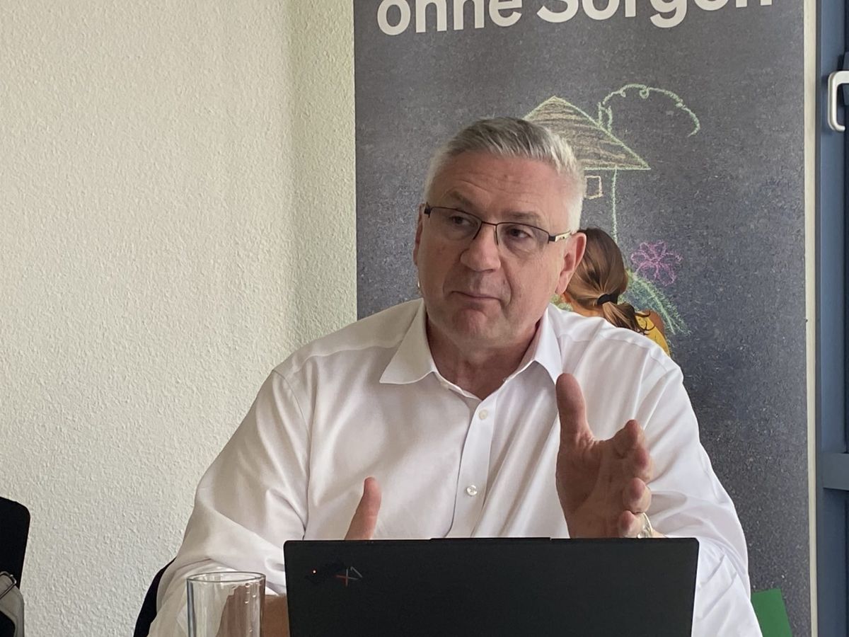 Andreas Glarner will Amnestie für vorgetäuschte Covid-Impfungen und Maskendispensen