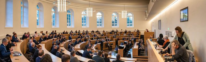 Grosser Rat Aargau: heute Dienstag fällt der Entscheid: sinken die Kantonssteuern um 8 Prozentpunkte? - heftiger Streit um halben Freitag am 1. Mai