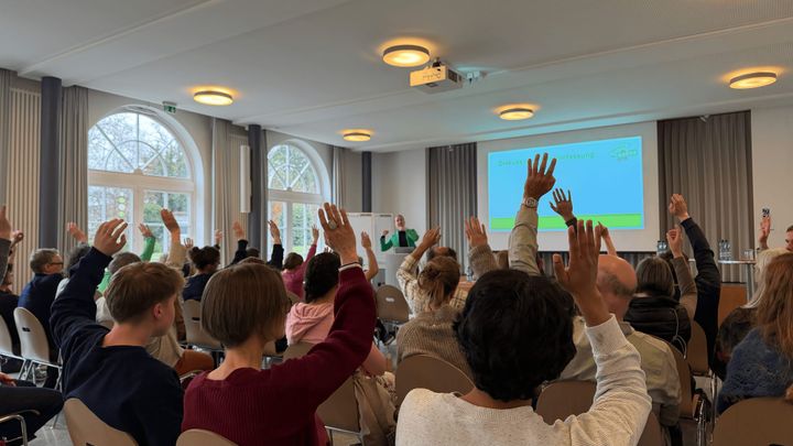 Grüne: Nein zur 10-Mio-Schweiz-Initiative und zur Vorlage Umfahrung Suhr