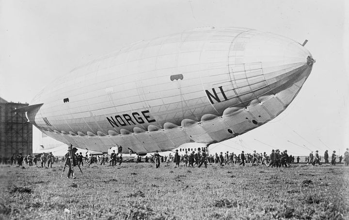 Vor 100 Jahren: am 12. Mai überfolg der Lenzburger Schlossbesitzer erstmals den Nordpol