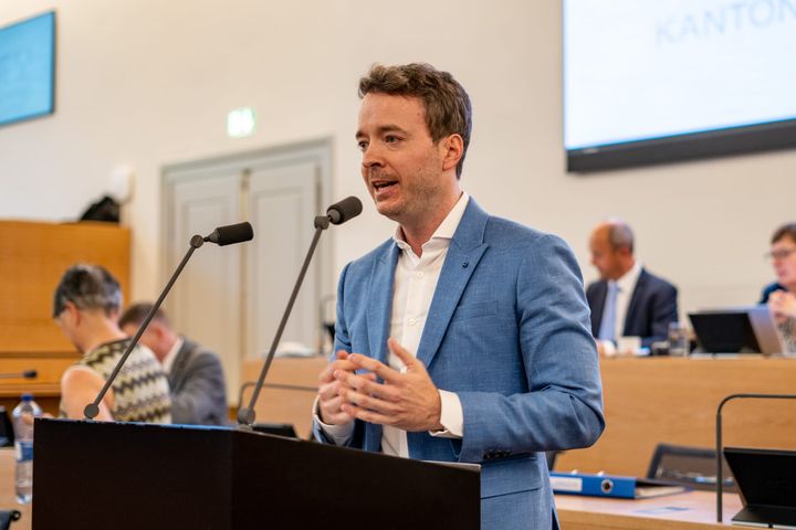 Wie kann man die Einbruchserie in Aargauer Autogaragen stoppen? - braucht der Aargau mehr Polizisten?