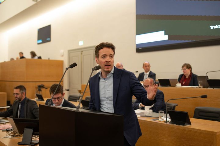 Bessere steuerliche Rahmenbedingungen für Firmen? - Rat erteilt Regierung einen Auftrag dazu