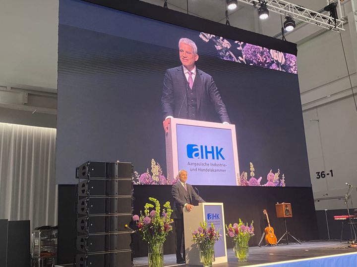 Bundesrat Beat Jans warnt vor der AIHK vor der Initiative "keine 10-Millionen-Schweiz"
